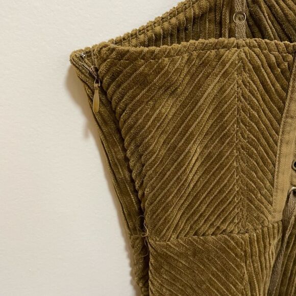 NWOT Urban Outfitters Kenzie mini dress size XS
Corduroy 
Lace-back - Picture 5 of 7